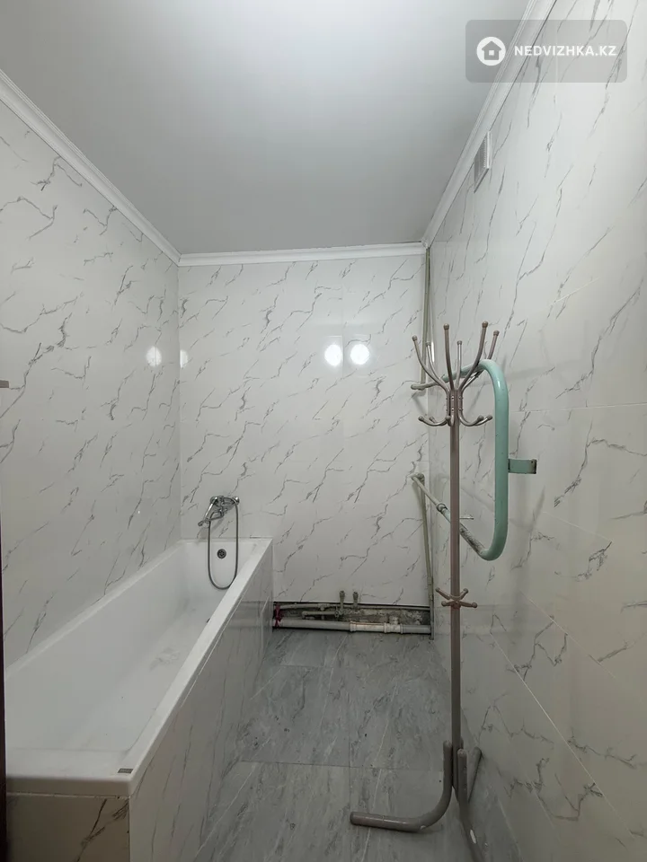 2-комнатная квартира, этаж 4 из 9, 70 м², фотография 3