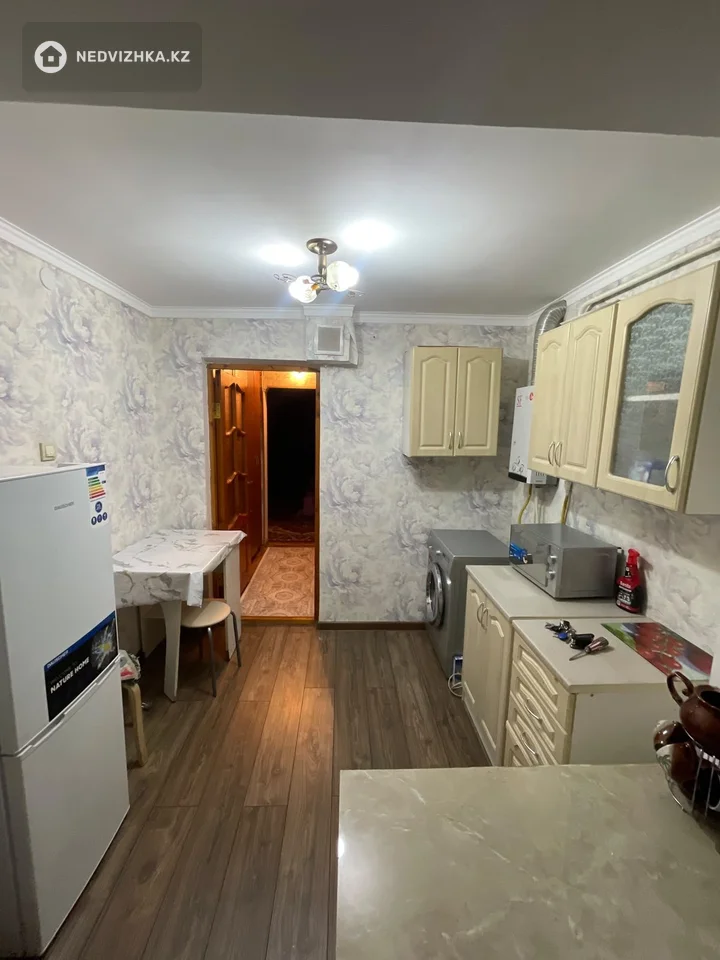 1-комнатная квартира, этаж 1 из 4, 28 м², фотография 2