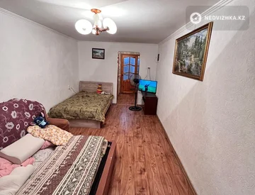 1-комнатная квартира, этаж 1 из 4, 28 м², миниатюра 3