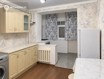 1-комнатная квартира, этаж 1 из 4, 28 м², миниатюра 4