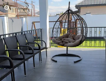 4-комнатный дом, 6 соток, 217 м², миниатюра 3