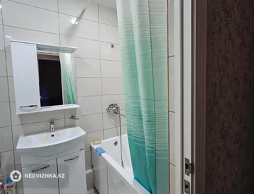 2-комнатная квартира, этаж 4 из 5, 59 м², миниатюра 2