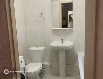 1-комнатная квартира, этаж 7 из 9, 40 м², миниатюра 2