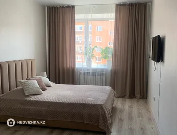 1-комнатная квартира, этаж 7 из 9, 40 м², миниатюра 1