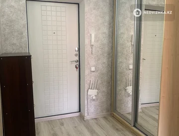 1-комнатная квартира, этаж 7 из 9, 40 м², миниатюра 3