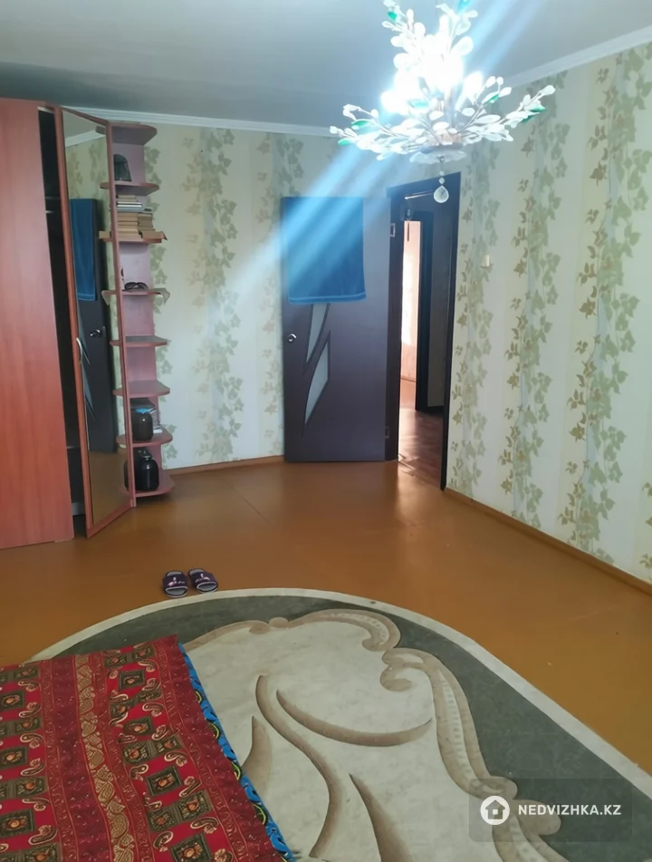 3-комнатная квартира, этаж 3 из 5, 65 м², фотография 3