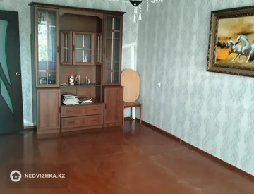 3-комнатная квартира, этаж 3 из 5, 65 м², миниатюра 4