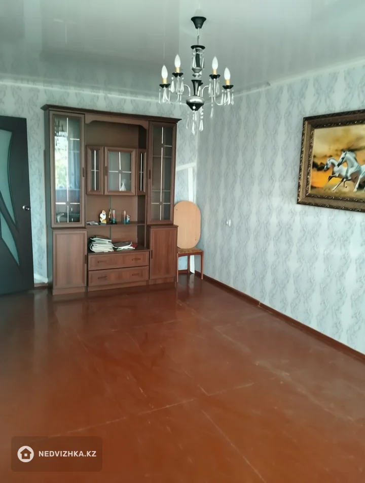 3-комнатная квартира, этаж 3 из 5, 65 м², фотография 4