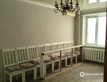 3-комнатная квартира, этаж 3 из 9, 45 м², миниатюра 1