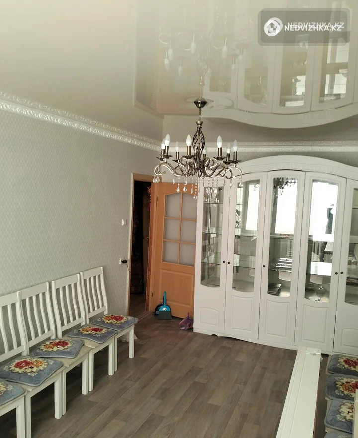 3-комнатная квартира, этаж 3 из 9, 45 м², фотография 3