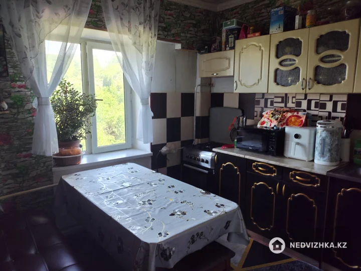 2-комнатная квартира, этаж 5 из 5, 55 м²