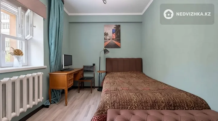 4-комнатная квартира, этаж 3 из 5, 78 м², фотография 3