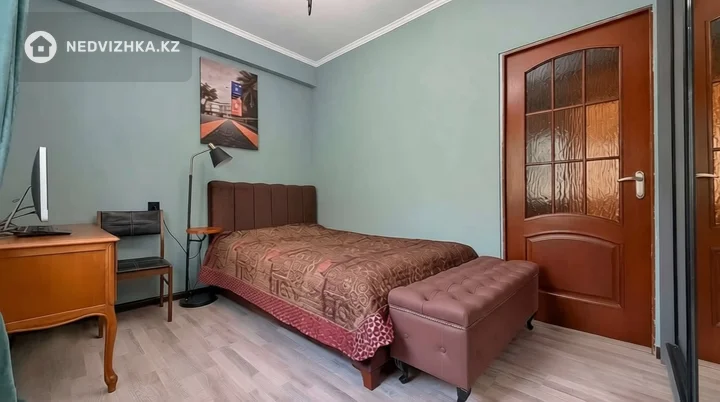 4-комнатная квартира, этаж 3 из 5, 78 м², фотография 2