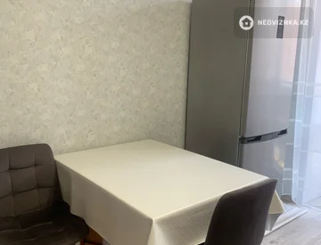 1-комнатная квартира, этаж 7 из 9, 40 м², миниатюра 10