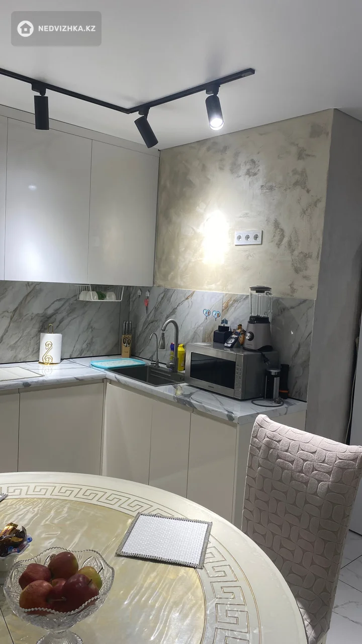 3-комнатная квартира, этаж 5 из 5, 125 м², фотография 4