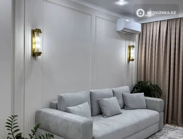 4-комнатная квартира, этаж 9 из 12, 92 м², миниатюра 1