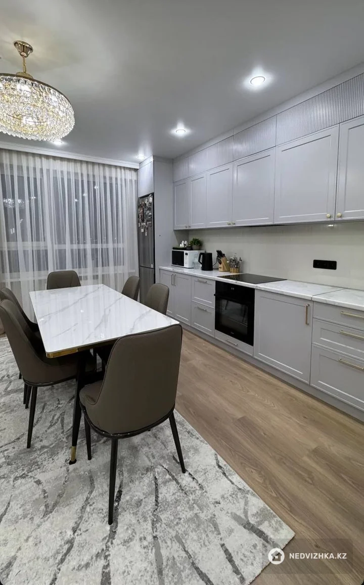 4-комнатная квартира, этаж 9 из 12, 92 м², фотография 3