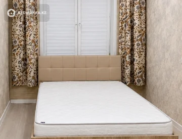 2-комнатная квартира, этаж 4 из 5, 50 м², На длительный срок, миниатюра 1