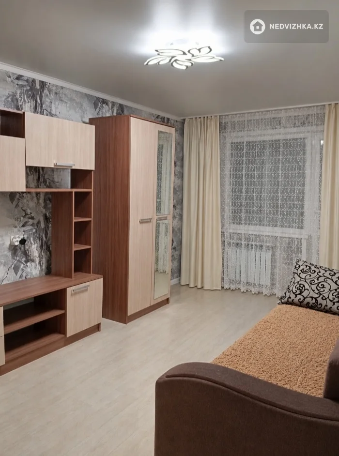 2-комнатная квартира, этаж 4 из 5, 50 м², На длительный срок, фотография 3