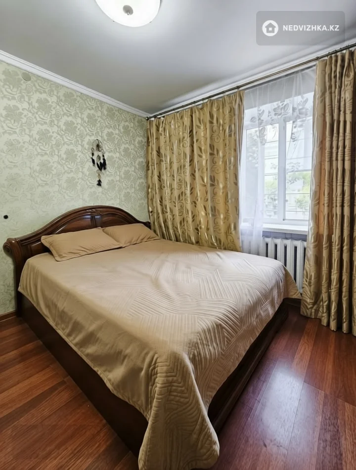 2-комнатная квартира, этаж 4 из 4, 42 м², фотография 2