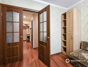 2-комнатная квартира, этаж 4 из 4, 42 м², миниатюра 4