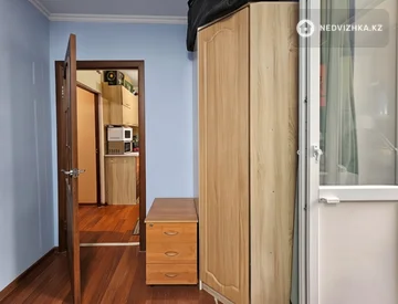 2-комнатная квартира, этаж 4 из 4, 42 м², миниатюра 6