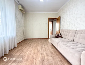 2-комнатная квартира, этаж 7 из 9, 55 м², миниатюра 3