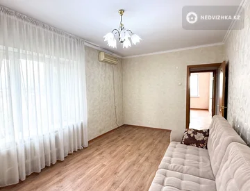 2-комнатная квартира, этаж 7 из 9, 55 м², миниатюра 4