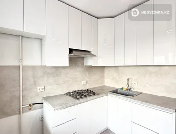 2-комнатная квартира, этаж 7 из 9, 55 м², миниатюра 12