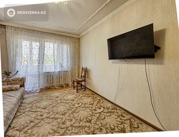 4-комнатная квартира, этаж 4 из 4, 75 м², миниатюра 3