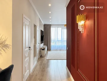 2-комнатная квартира, этаж 9 из 18, 55 м², миниатюра 10