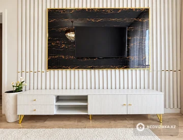 2-комнатная квартира, этаж 9 из 18, 55 м², миниатюра 4