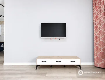 2-комнатная квартира, этаж 5 из 18, 55 м², миниатюра 4