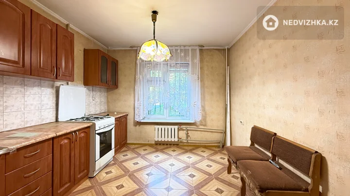 2-комнатная квартира, этаж 1 из 5, 55 м², фотография 2