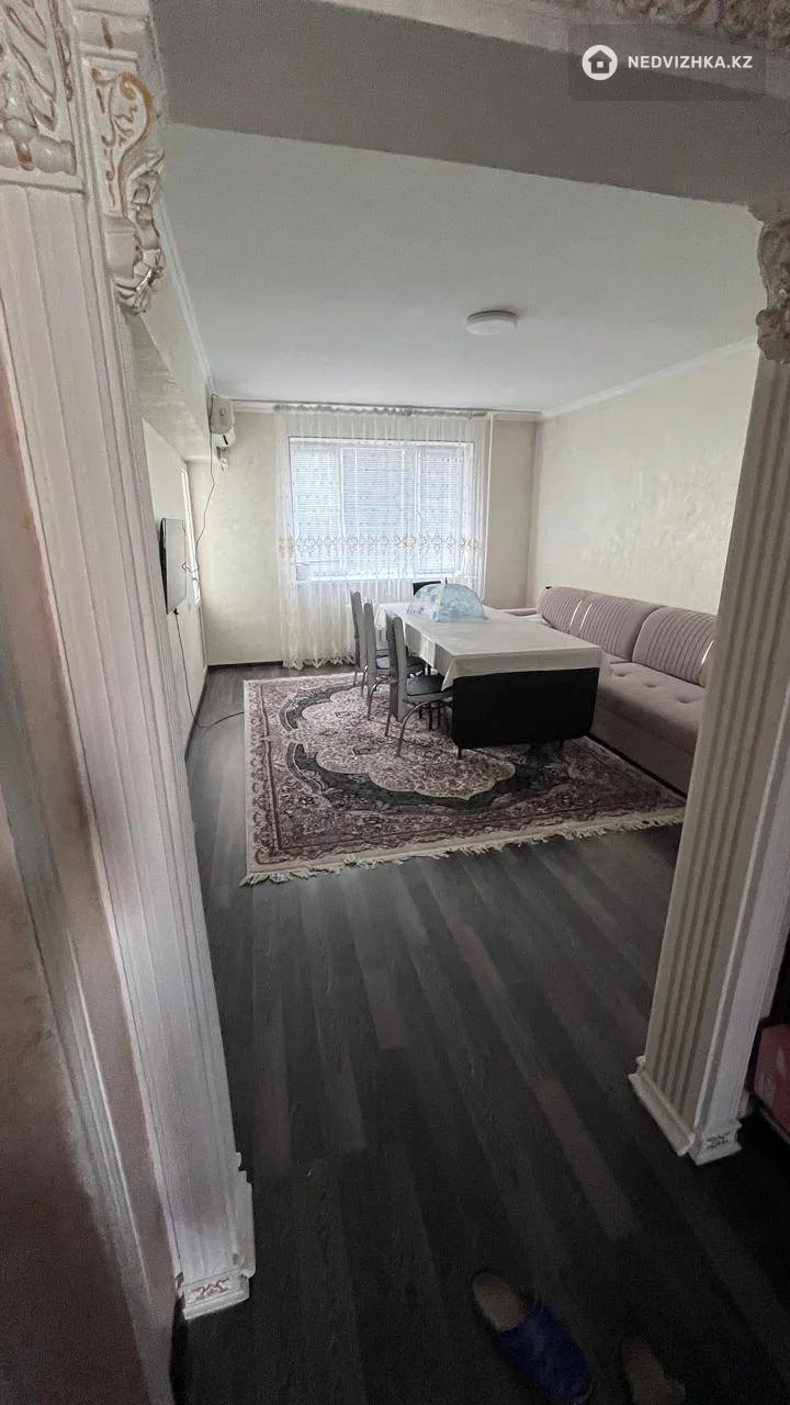 3-комнатная квартира, этаж 2 из 5, 80 м², фотография 2