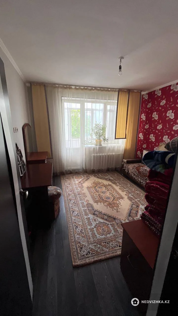 3-комнатная квартира, этаж 2 из 5, 80 м², фотография 5