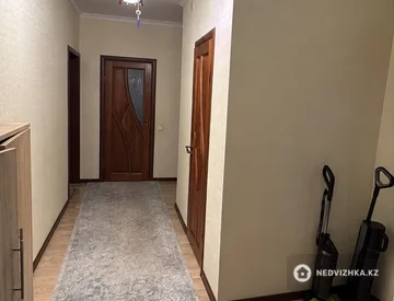 3-комнатная квартира, этаж 2 из 5, 76 м², миниатюра 4