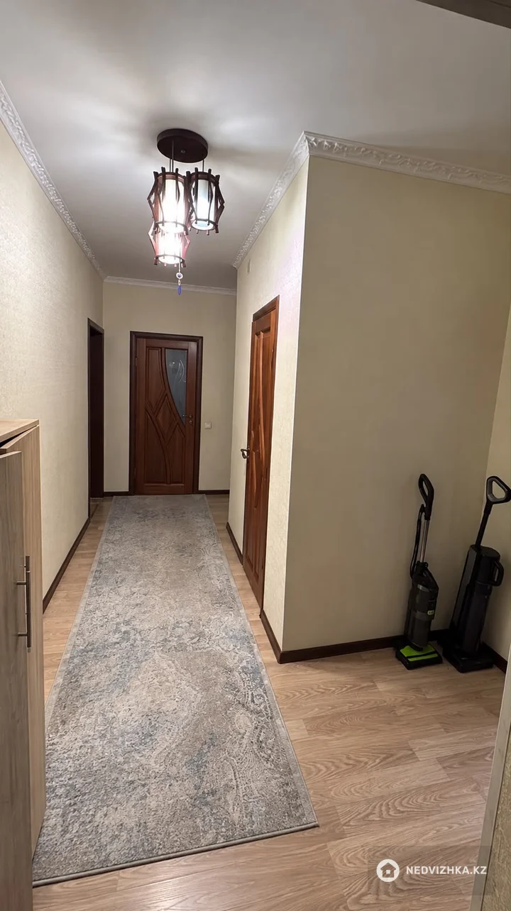 3-комнатная квартира, этаж 2 из 5, 76 м², фотография 4