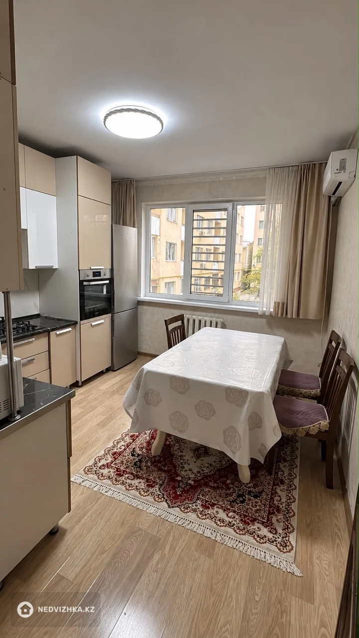 3-комнатная квартира, этаж 2 из 5, 76 м², фотография 5