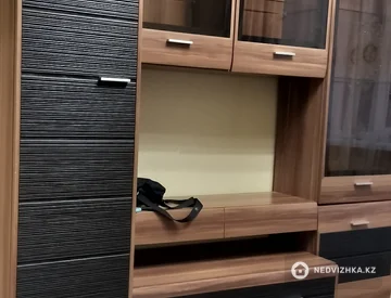 2-комнатная квартира, этаж 2 из 6, 50 м², На длительный срок, миниатюра 1