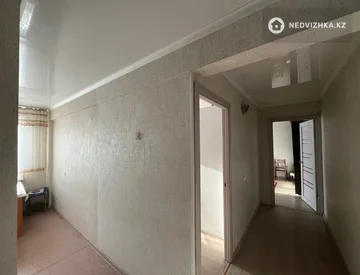 2-комнатная квартира, этаж 2 из 5, 52 м², миниатюра 2