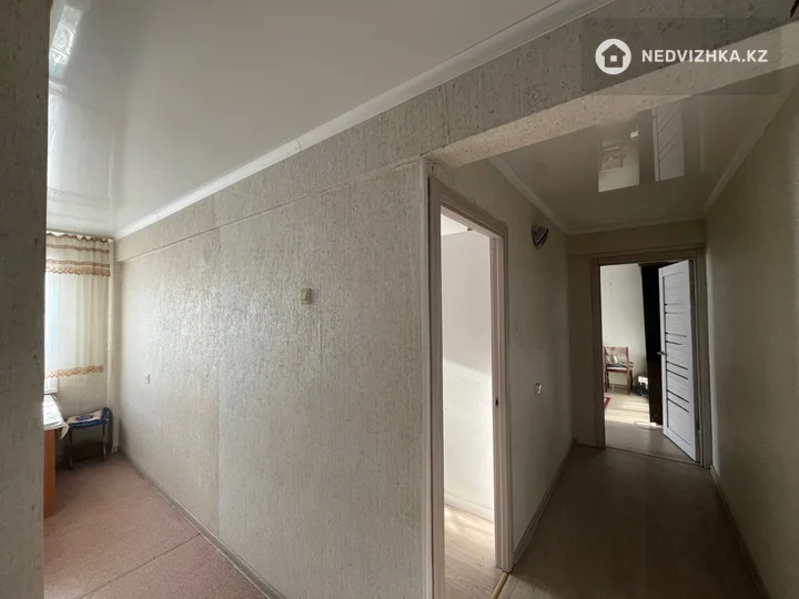 2-комнатная квартира, этаж 2 из 5, 52 м², фотография 2