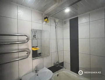 2-комнатная квартира, этаж 2 из 5, 52 м², миниатюра 3