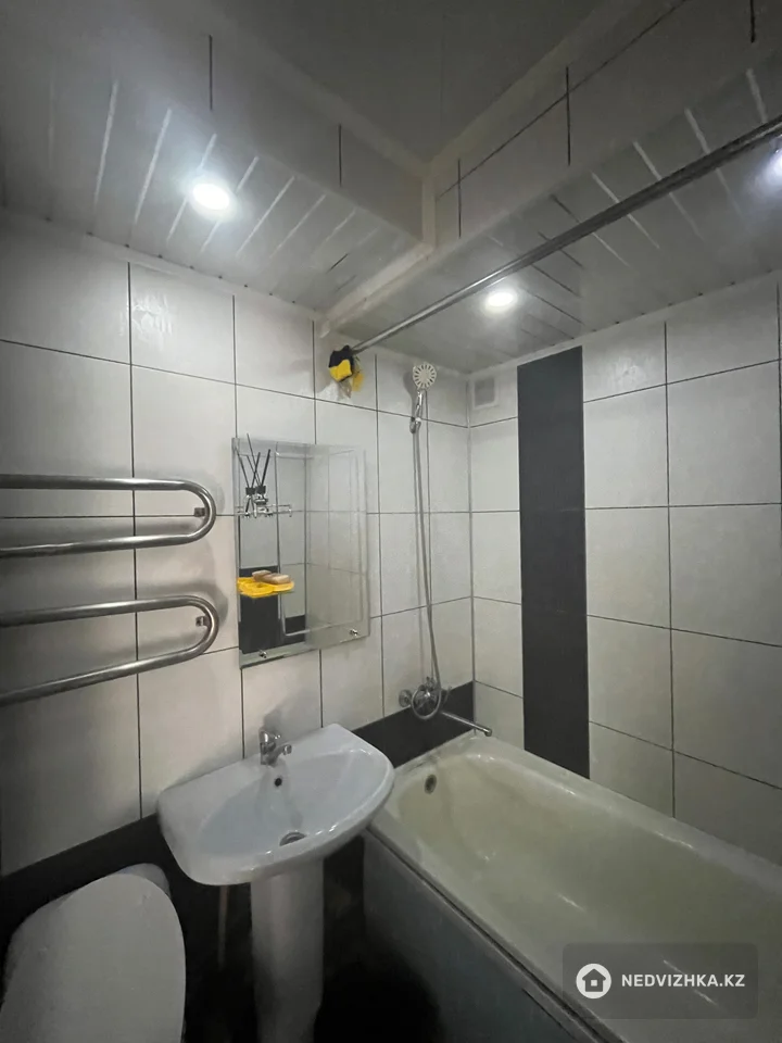 2-комнатная квартира, этаж 2 из 5, 52 м², фотография 3