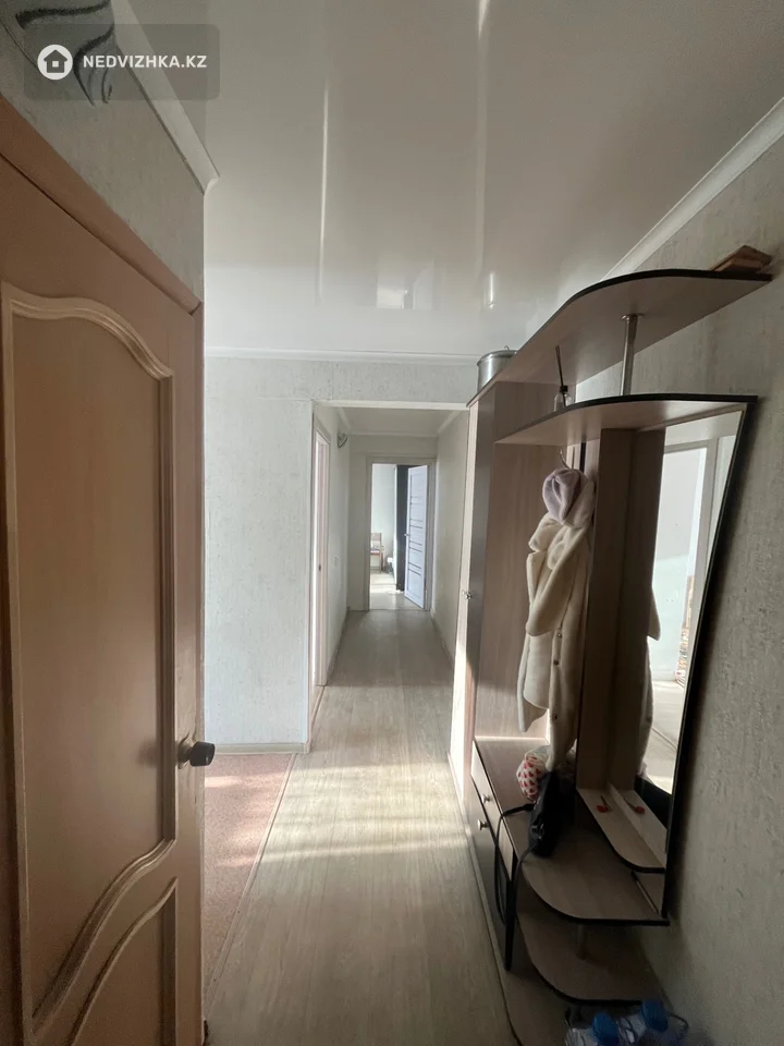 2-комнатная квартира, этаж 2 из 5, 52 м², фотография 4