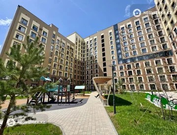 4-комнатная квартира, этаж 12 из 12, 130 м², миниатюра 3