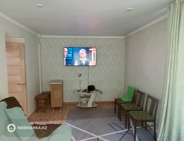 2-комнатная квартира, этаж 1 из 5, 45 м², миниатюра 1