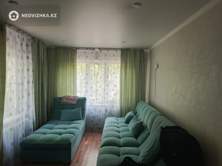 2-комнатная квартира, этаж 1 из 5, 45 м², фотография 2