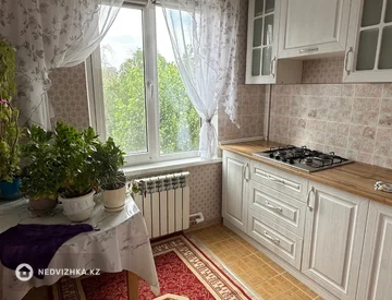3-комнатная квартира, этаж 4 из 5, 66 м², На длительный срок, миниатюра 5