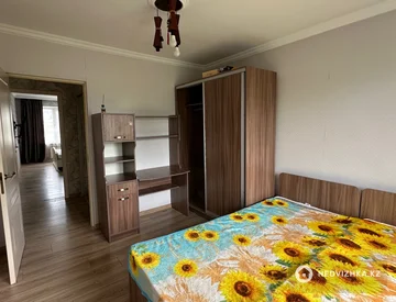 3-комнатная квартира, этаж 4 из 5, 66 м², На длительный срок, миниатюра 8